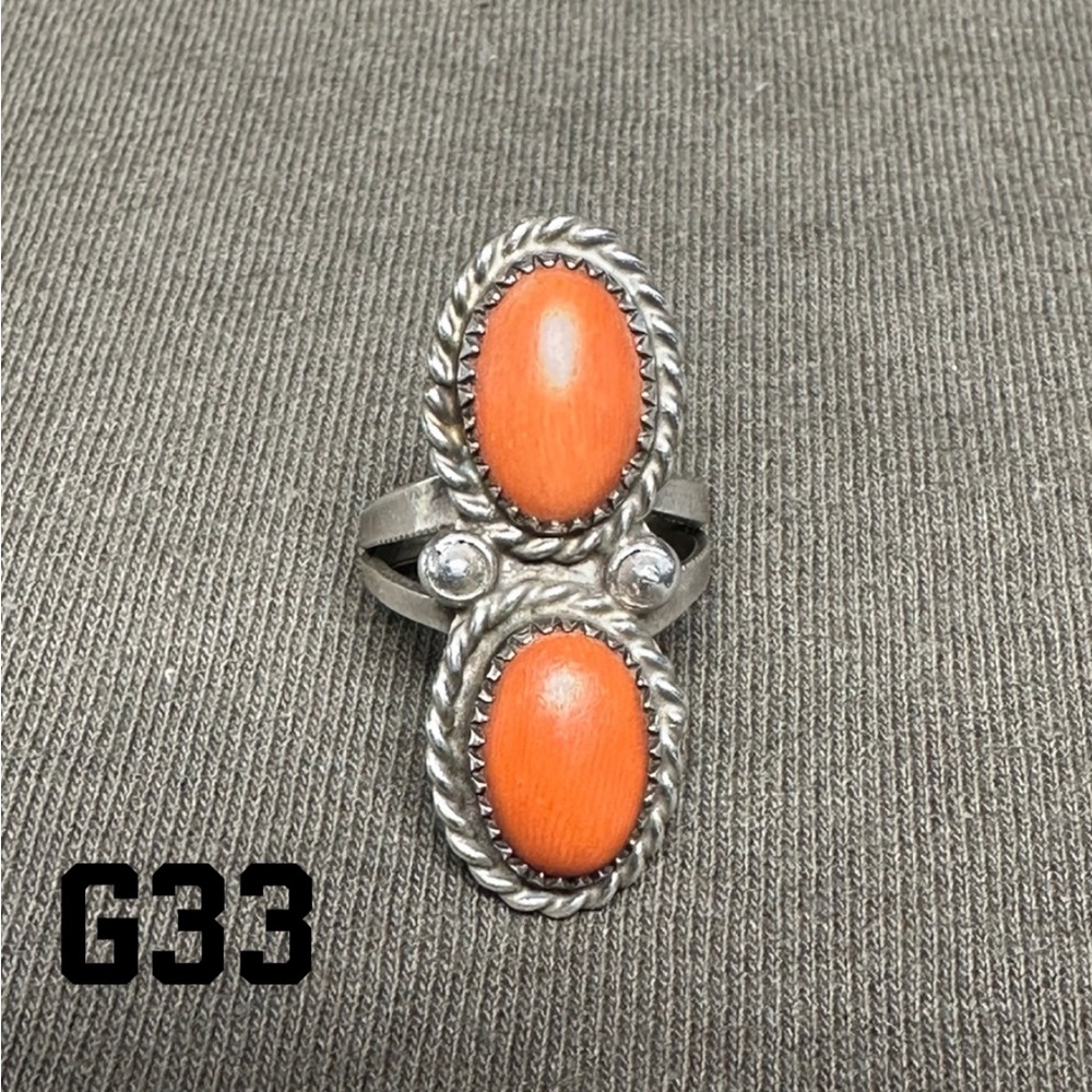 Truly Vintage Coral & Sterling Silver Ring – Size 7 – G33